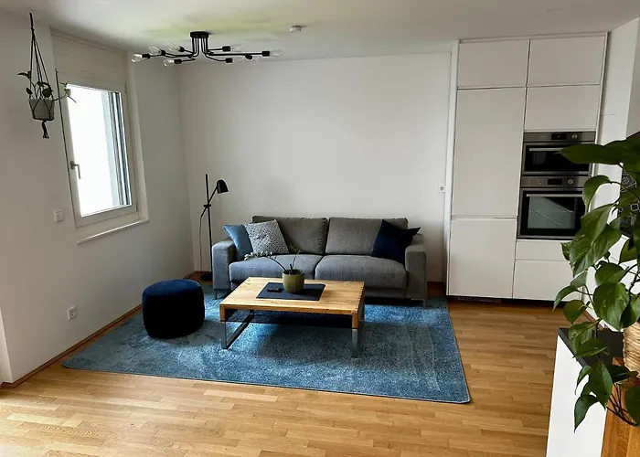 2-zimmer In Oberlaa Mit Privatem Tiefgaragen Platz דירה וינה