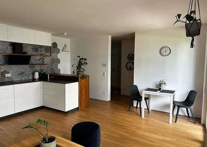 דירה 2-zimmer In Oberlaa Mit Privatem Tiefgaragen Platz *