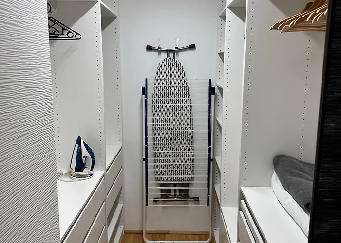 דירה 2-zimmer In Oberlaa Mit Privatem Tiefgaragen Platz