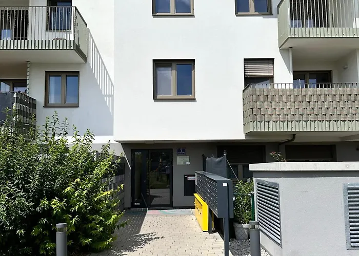 2-zimmer In Oberlaa Mit Privatem Tiefgaragen Platz